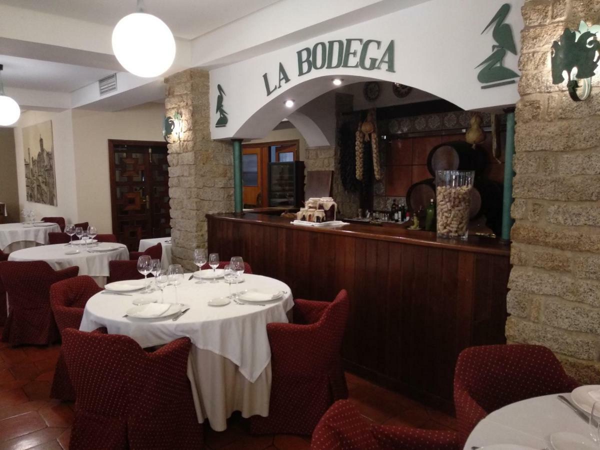 Hotel Las Cigueenas Trujillo Kültér fotó