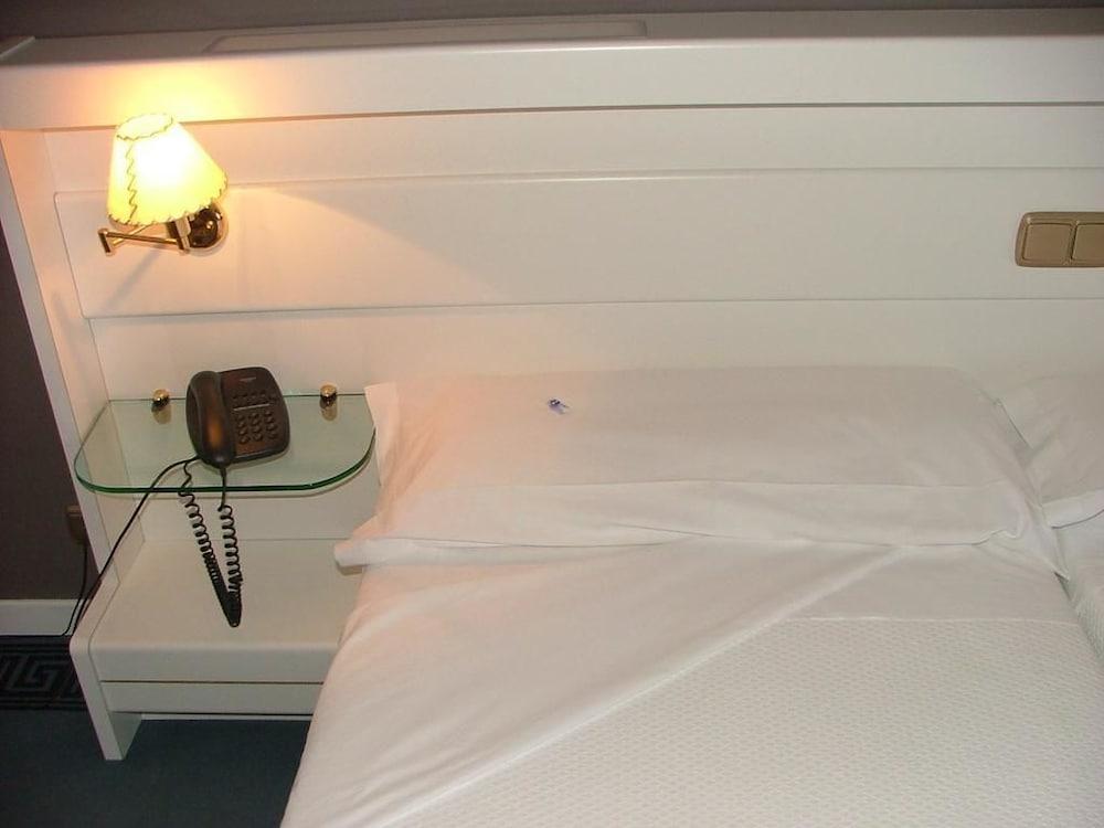 Hotel Las Cigueenas Trujillo Kültér fotó
